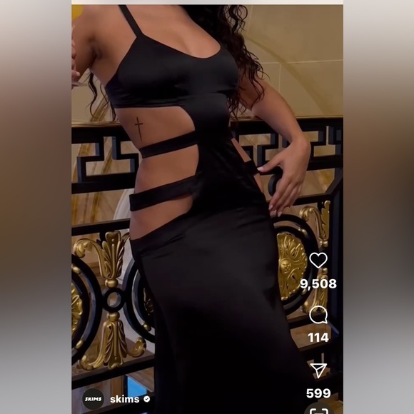 Skims Strappy Long Slip Dress Onyx
Size XXS NWT🩷🩷 - Picture 8 of 13